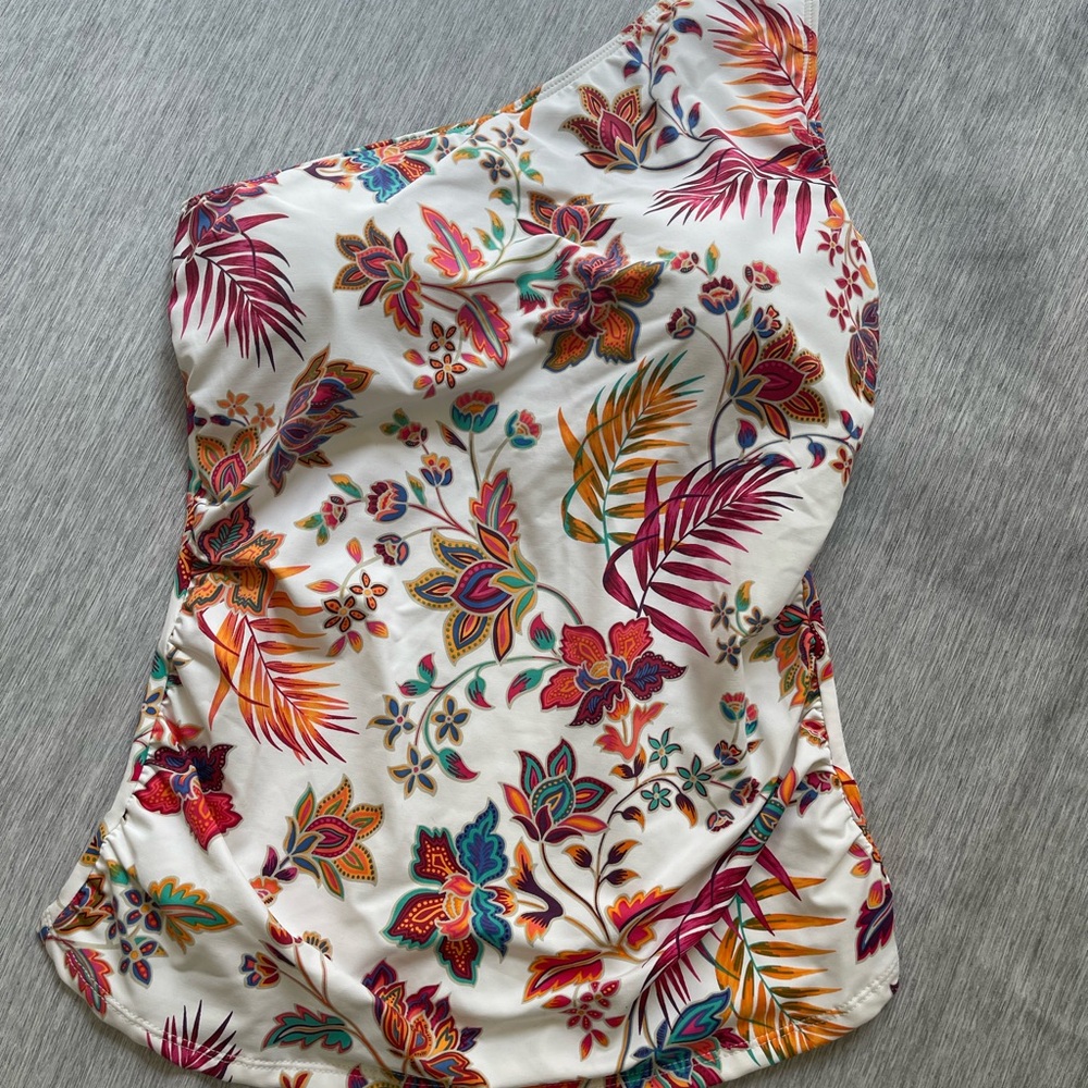 23. Floral Print One Shoulder Swim Top